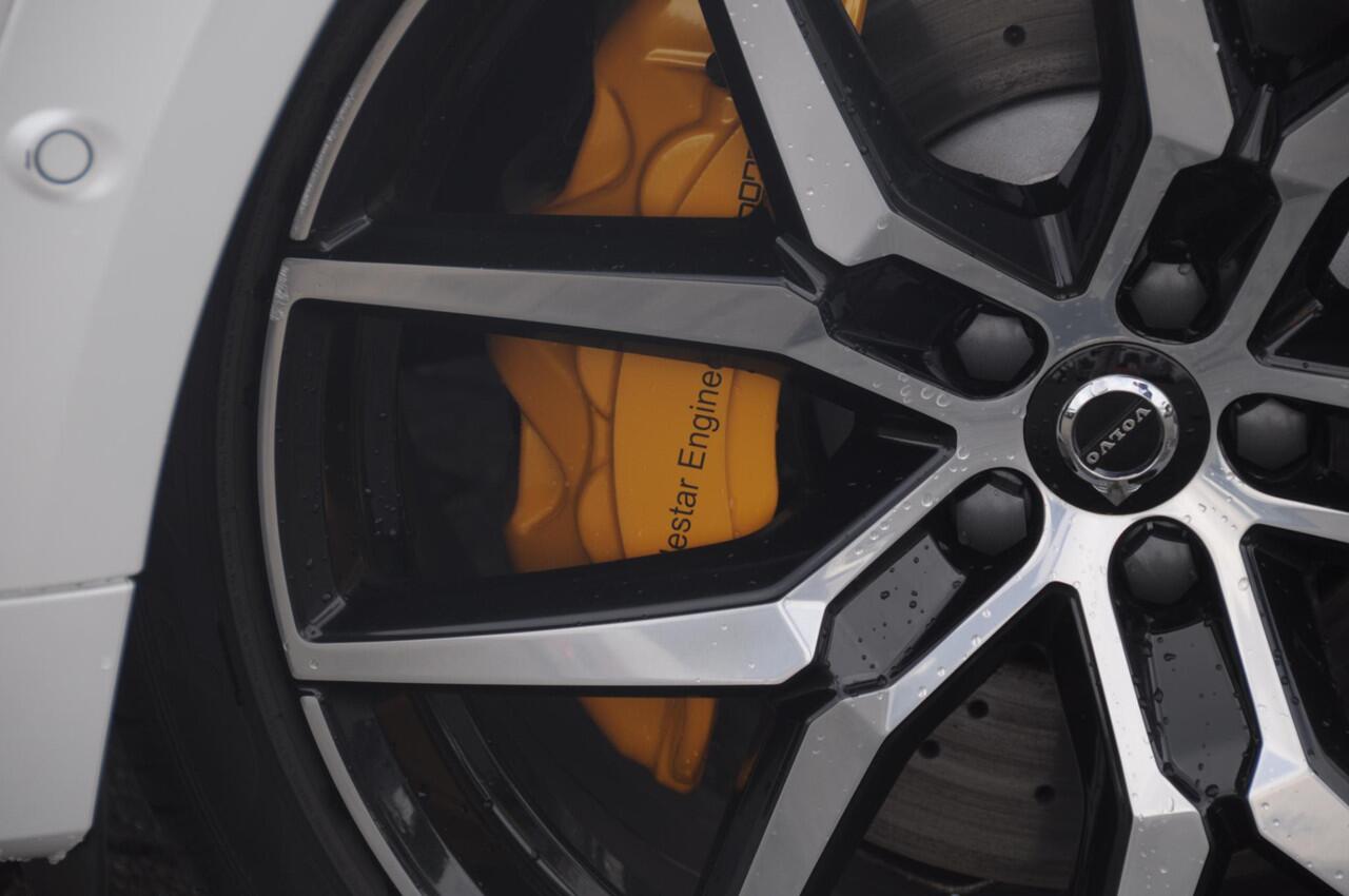 Volvo XC60 T8 455PK Automaat AWD Polestar Engineered Bowers en Wilkins audio/ Head-up display / / Panoramadak / BLIS / Elektrisch bedienbare voorstoelen / Memory seats / Verwarmbare stoelen / Keyless entry /