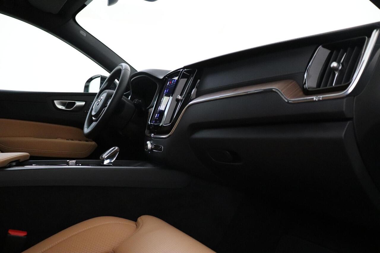 Volvo XC60 T6 PLUG-IN HYBRID ULTRA BRIGHT *FULL OPTIONS!* -PANO.DAK|BOWERS&WILKINS|GEVENT.LEDER+MASSAGE|LUCHTVERING|ALL-SEASON|360°CAM