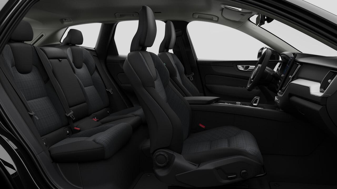 Volvo XC60 2.0 T6 Plug-in hybrid AWD Essential / Driver assist / 19 inch / Stoelverwarming / Stuurverwarming / Park assist voor- en achter / All-season banden