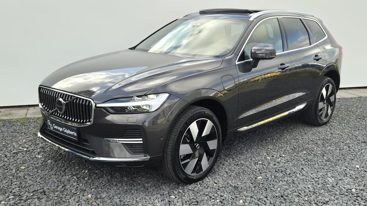 Volvo XC60 2.0 T6 PheV AWD Ultra Bright 20" Wielen - Panoramadak - Lighting - Head up - B&W Audio - 360 Cam - Alarm - Climate - Privacy Glass - RC20 Interieur - Massage stoelen - Donkere hemel