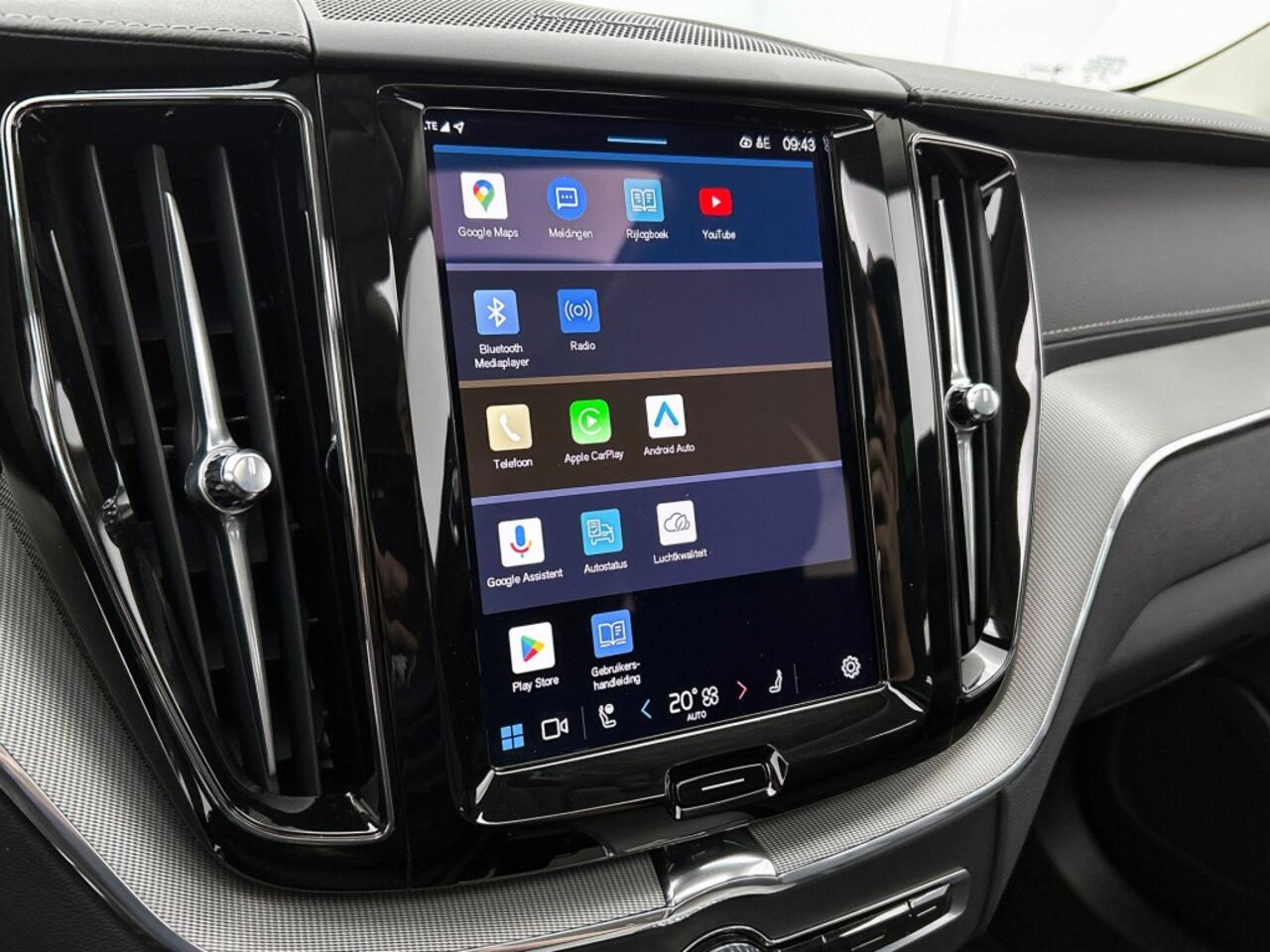 Volvo XC60 T6 AWD Ultra Dark Plug-In Hybrid