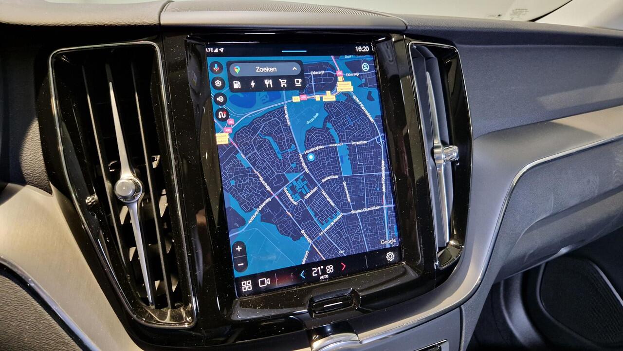 Volvo XC60 2.0 T6 Plug-in hybrid AWD Essential Edition Bright | Panoramadak |