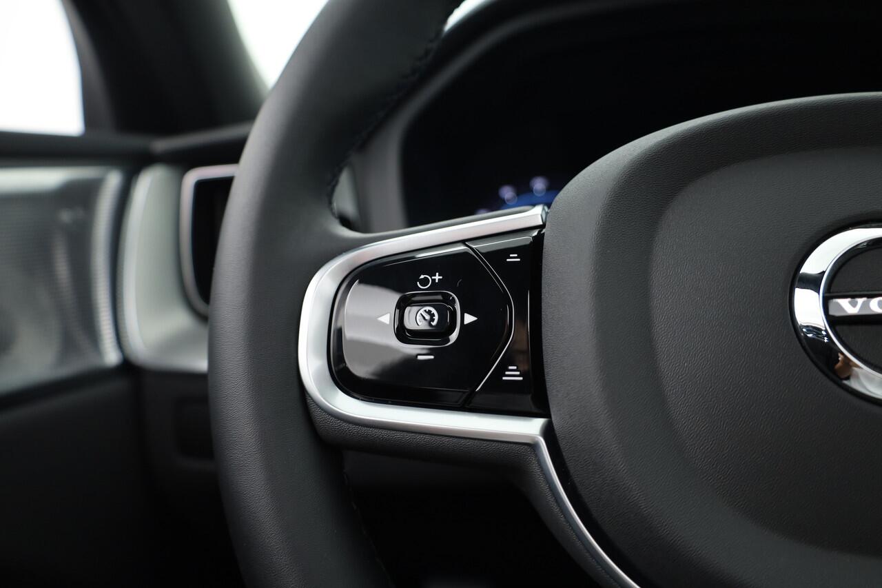 Volvo XC60 2.0 T8 Plug-in hybrid AWD Ultra Black Edition | Luchtvering | 360cam | Elek. Trekhaak | HUD | Bowers & Wilkins | Memory