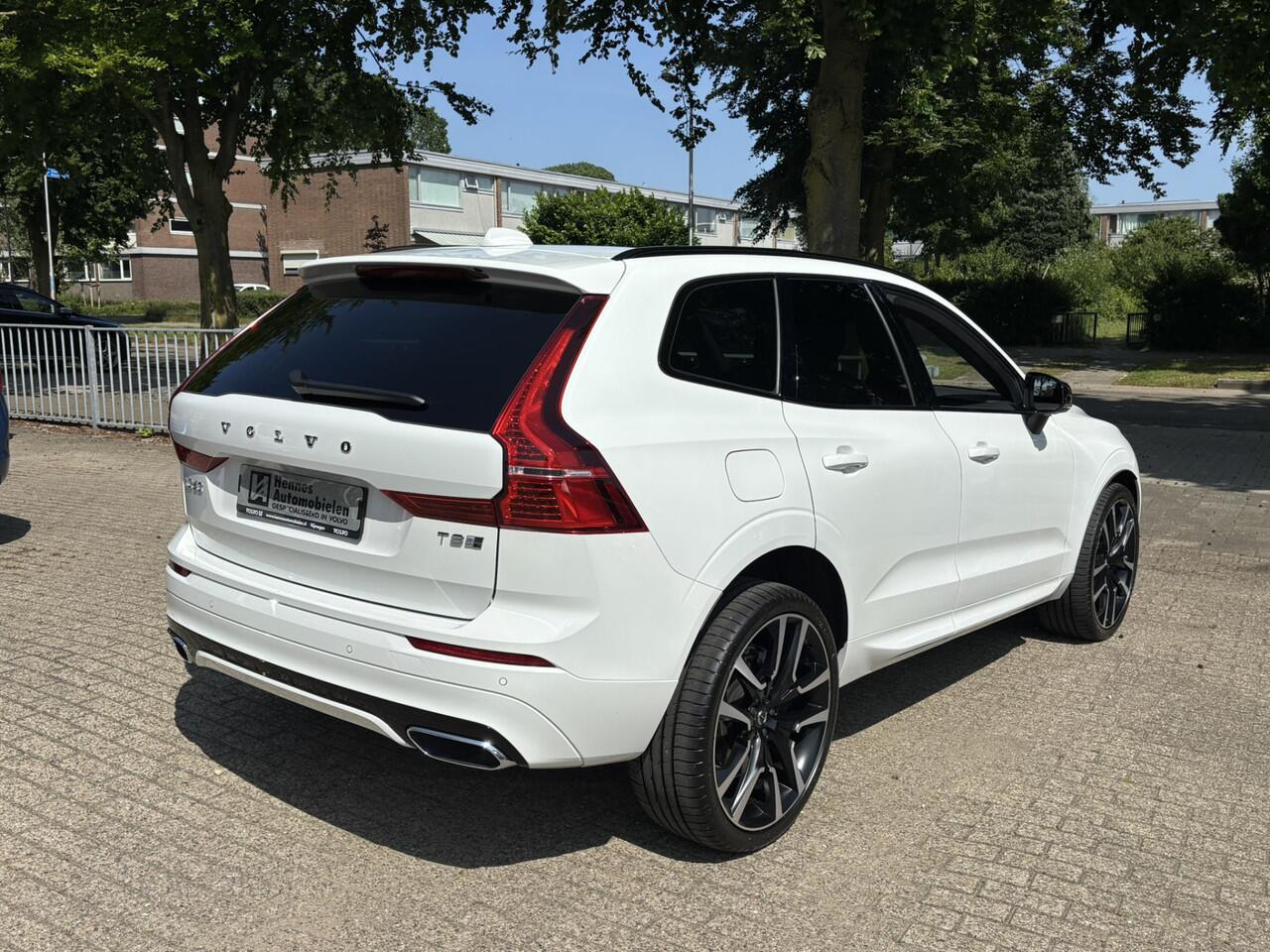 Volvo XC60 T8 AWD R-Design DAB Pano Keyless Pilot Assist