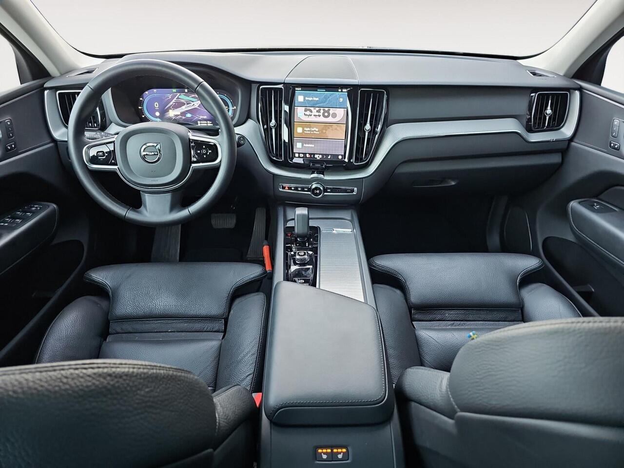 Volvo XC60 2.0 T6 Plug-in hybrid AWD Plus Dark | Trekhaak | 360 graden camera | Stoelverwarming | Panoramadak |