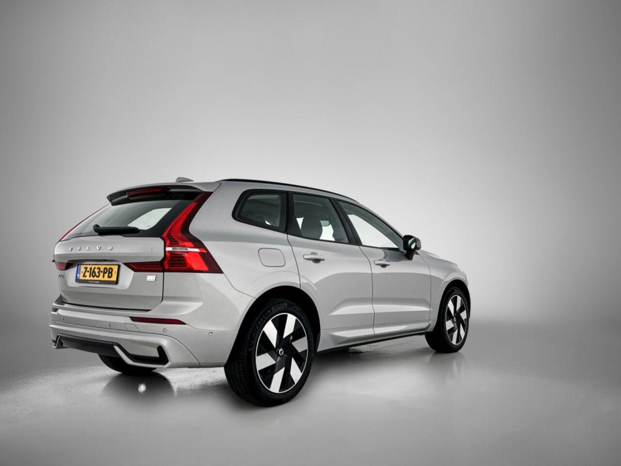 Volvo XC60 2.0 T6 AWD Ultimate Dark | 360° Camera | Trekhaak |