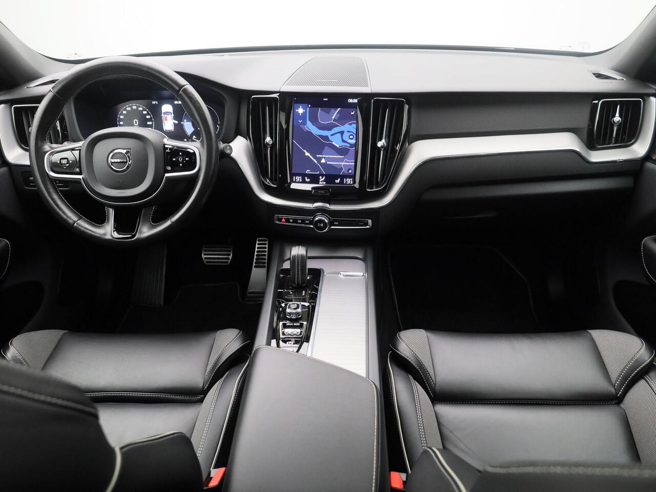 Volvo XC60 2.0 Recharge T6 AWD R-Design | PANO | 360° | HUD | H&K | ADAPTIVE | MEMORY | STOEL- EN STUURVERW.
