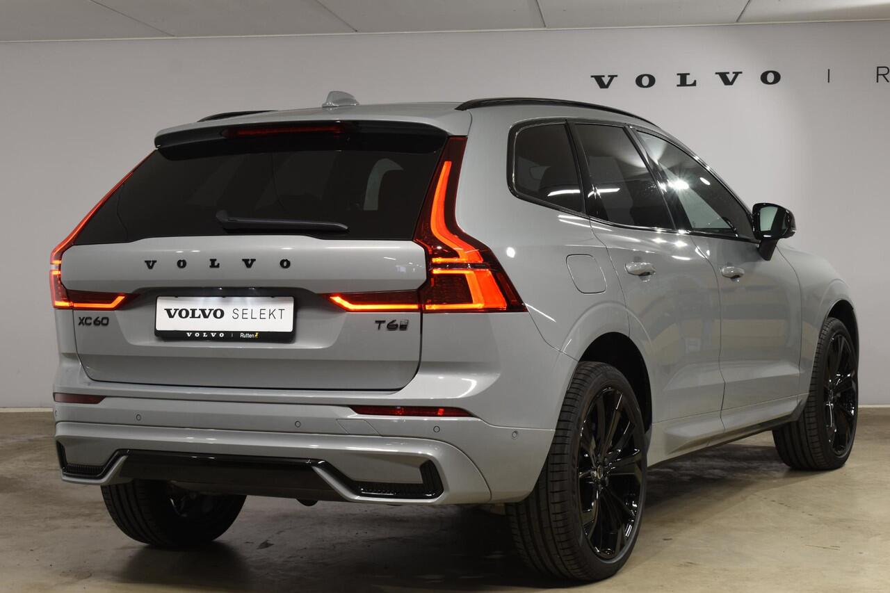 Volvo XC60 T6 350PK Plug-in Hybrid AWD Plus Black Edition / Head Up Display / 360 Camera / Panorama Dak / Lederen Bekleding / Elektrische Stoelen / Stuur & Stoelverwarming /