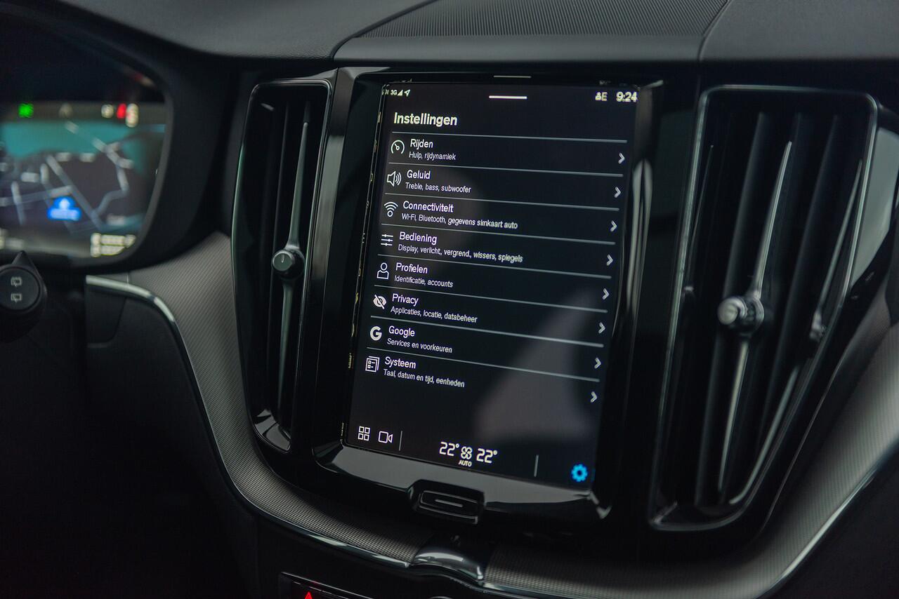 Volvo XC60 T6 Aut. Long Range Plus Dark Leder Parkeercamera 350pk