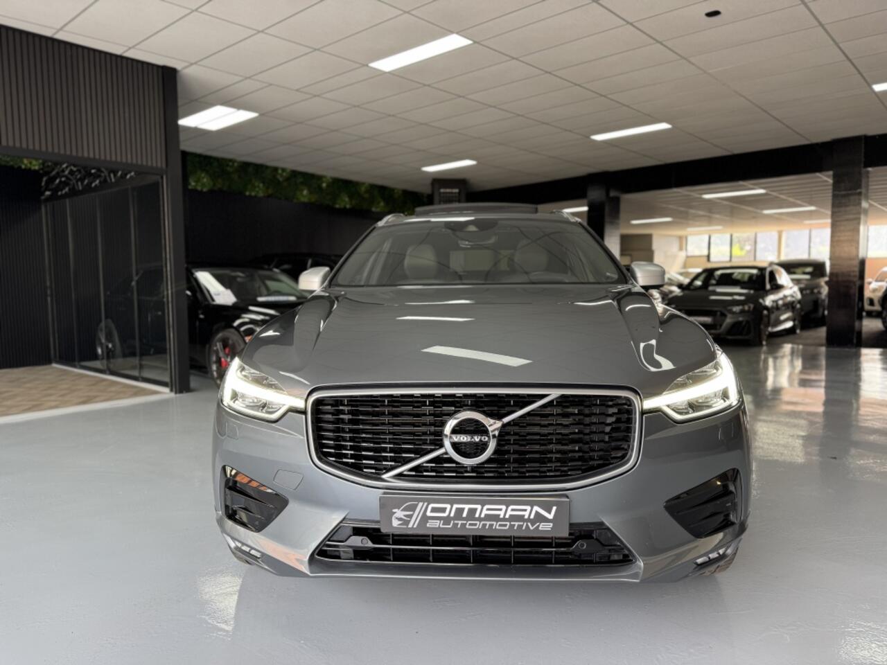 Volvo XC60 2.0 D5 AWD R-Design 236PK PANO HUD ACC