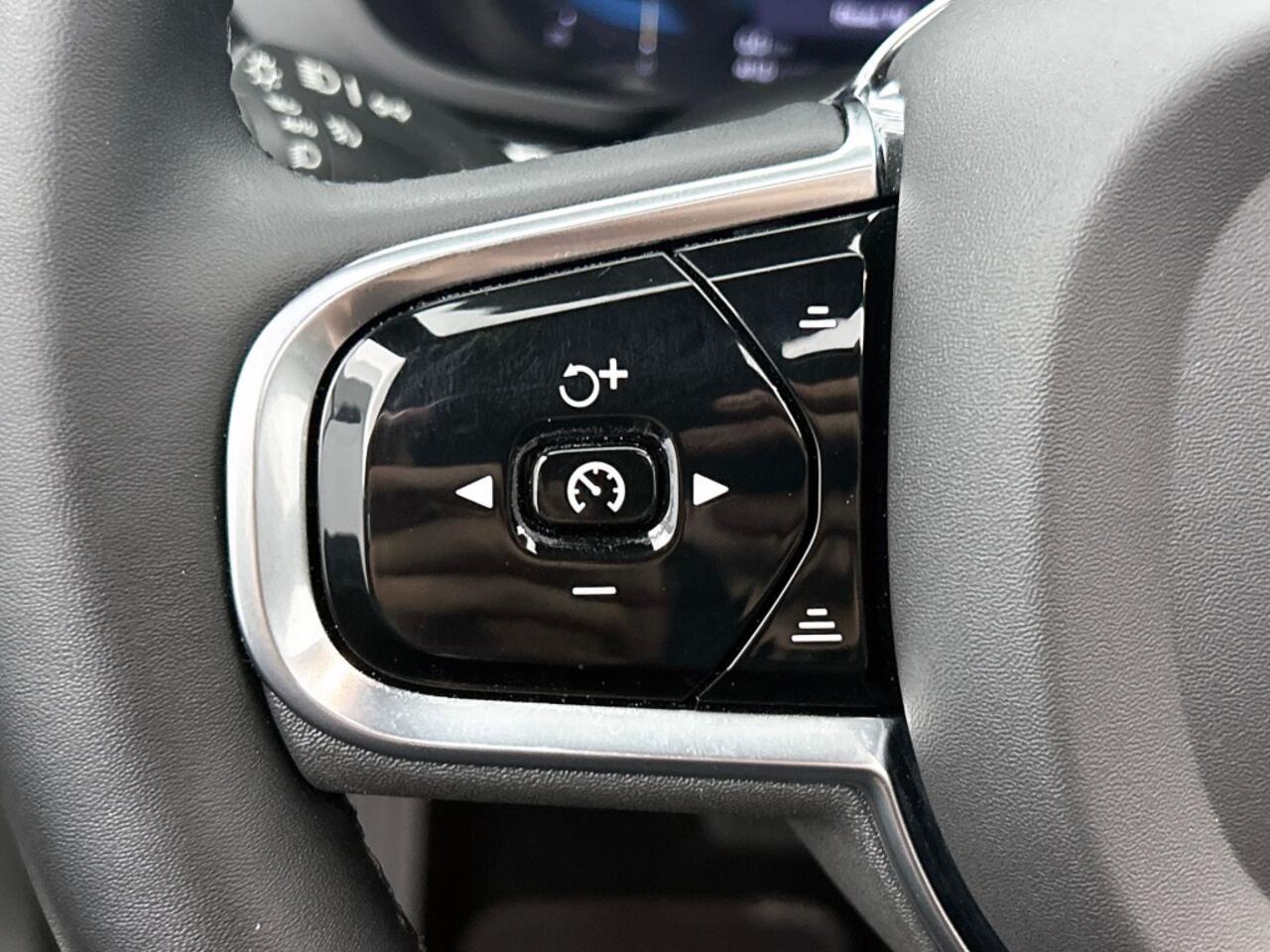 Volvo XC60 2.0 T8 AWD Ultimate Bright | 360° Camera | 21inch velgen |