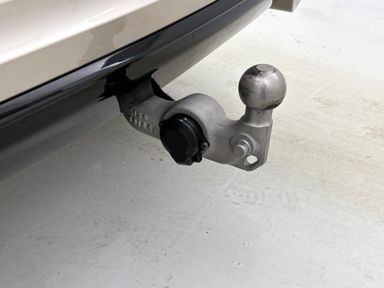 Volvo XC60 T6 AWD Ultra Dark | 360 | Trekhaak