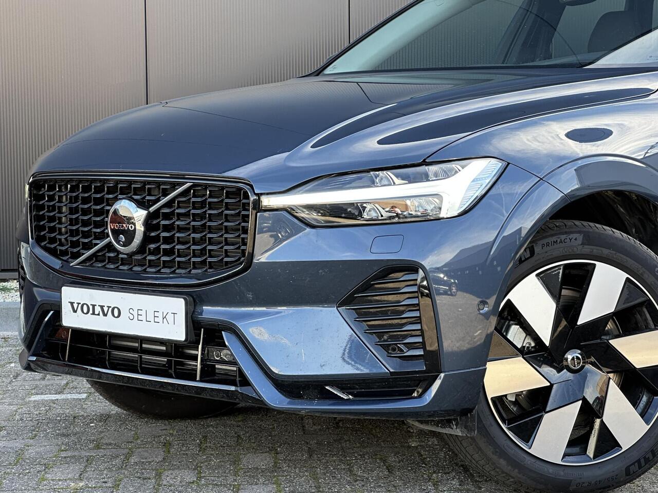 Volvo XC60 2.0 T6 Plug-in hybrid AWD Ultra Dark 360 Camera / Head-up display / Harman Kardon audio / trekhaak / Panorama dak / stoel- en stuurverwarming / leer