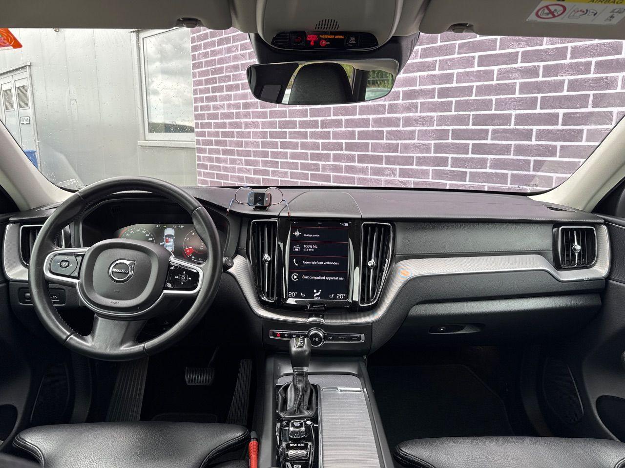 Volvo XC60 2.0 T5 Inscription Stoelverwarming | Trekhaak | Keyless | Adaptieve Cruise Control | Voor/achter Parkeersensoren |