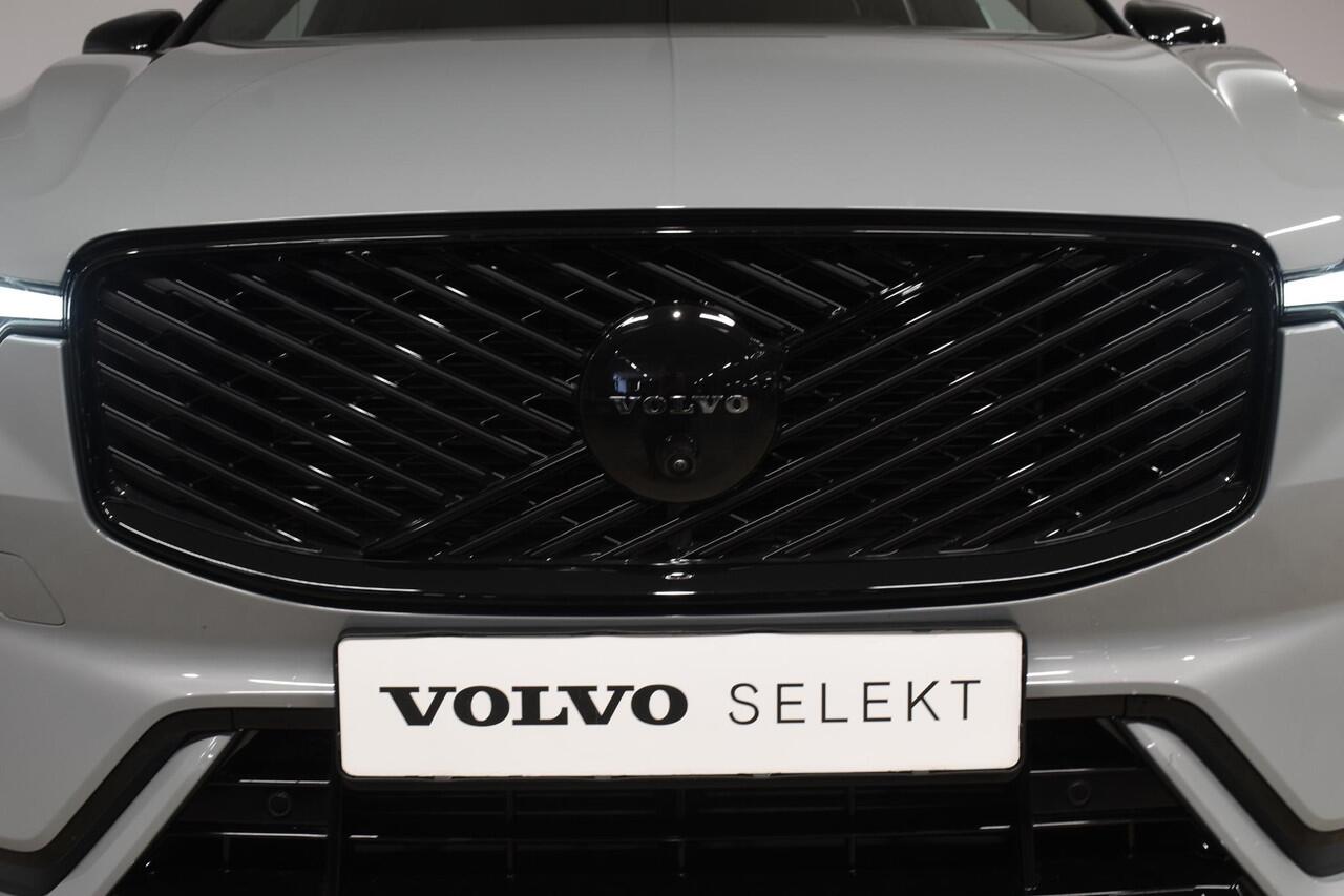 Volvo XC60 T6 350PK Plug-in Hybrid AWD Plus Black Edition / Head Up Display / 360 Camera / Panorama Dak / Lederen Bekleding / Elektrische Stoelen / Stuur & Stoelverwarming /