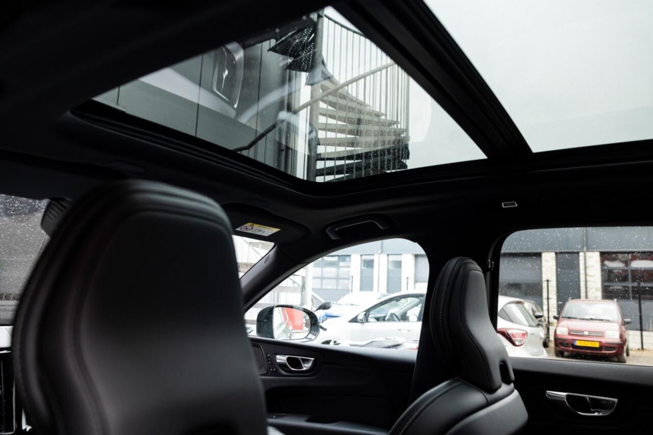 Volvo XC60 XC 60 T8 AWD Ultimate Black | H&K | Pano | 360 Cam | Memory |