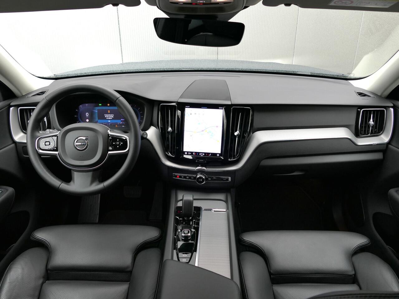 Volvo XC60 B4 AUT Plus Bright 12 MND garantie / Camera / Trekhaak / Stuurverwarming / Leer