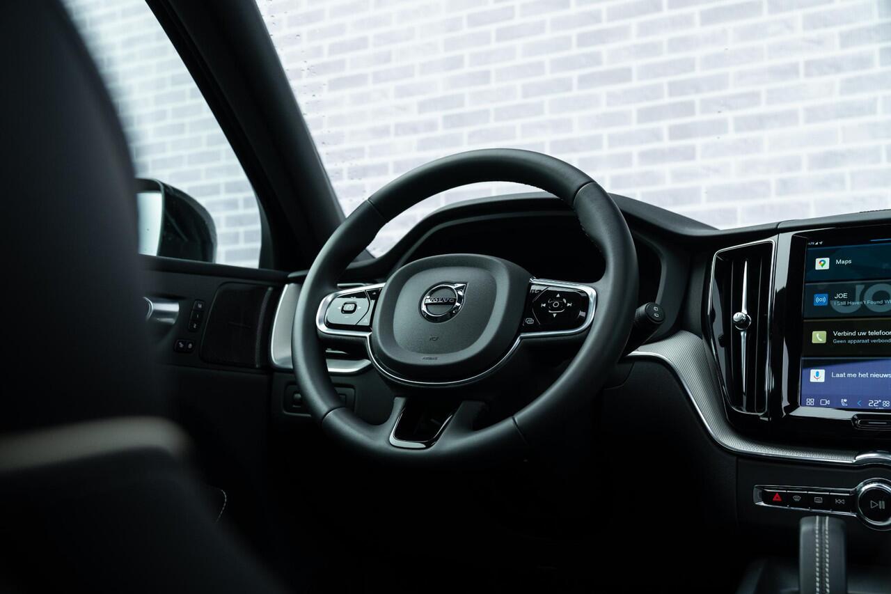 Volvo XC60 T6 Plug-in hybrid AWD R-Design Aut. | Long Range | Google Maps | Adaptieve Cruise Control | Panoramadak | Trekhaak | Harman Kardon Audio | Stoel-/Stuur-/Voorruitverwarming | Parkeercamera |