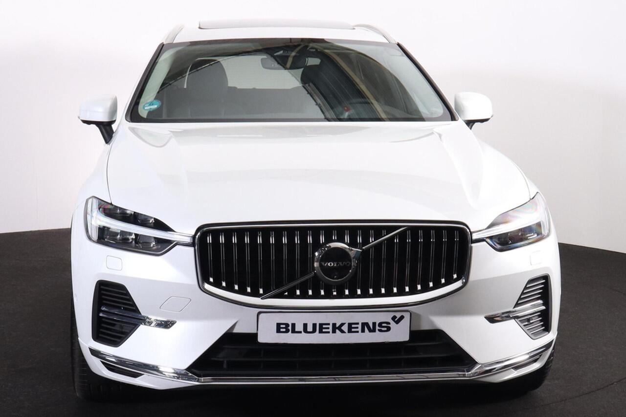 Volvo XC60 T8 Recharge AWD Plus Bright - Luchtvering - Panorama/schuifdak - IntelliSafe Assist & Surround - 360º Camera - Harman/Kardon audio - Adaptieve LED koplampen - Verwarmde voorstoelen, stuur & achterbank - Parkeersensoren voor & achter - Elektr. bedienb. voo