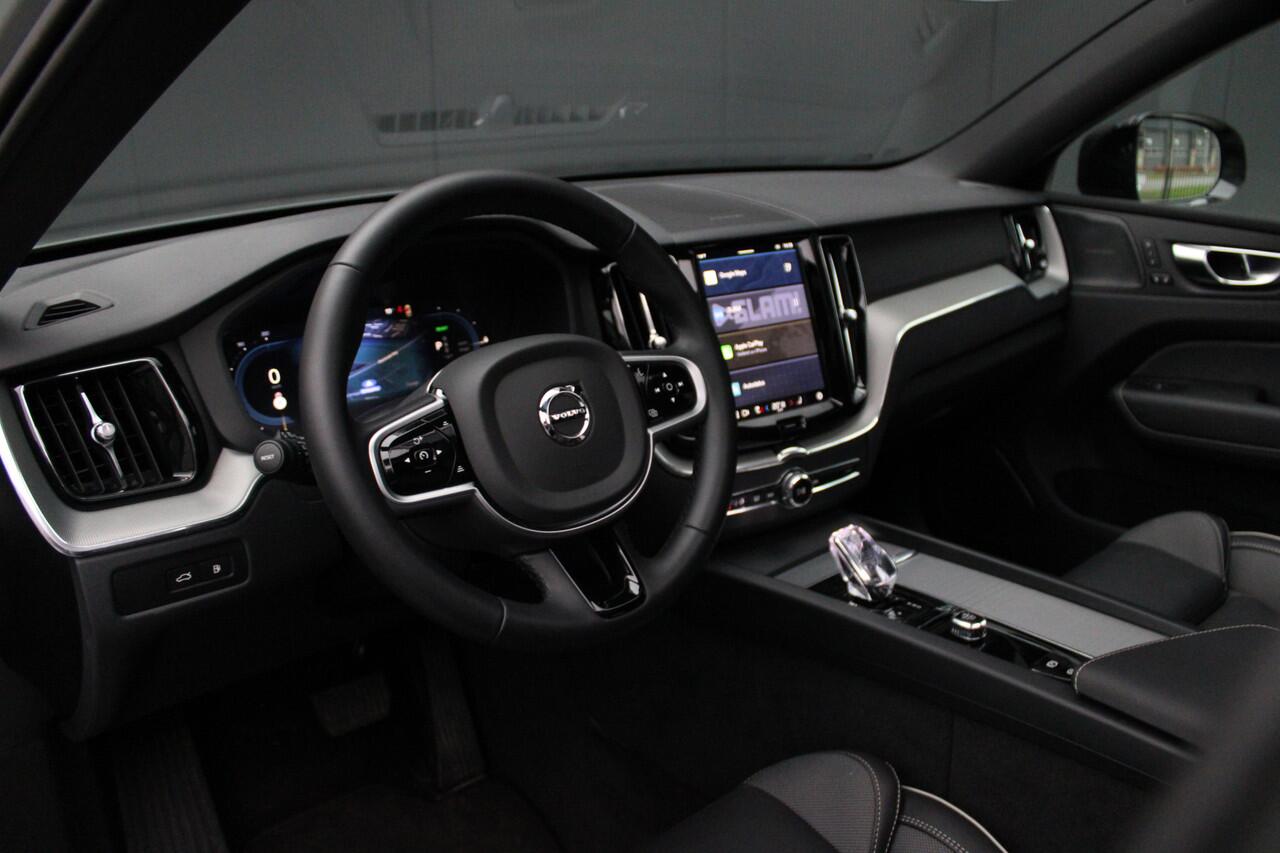 Volvo XC60 2.0 T6 Plug-in hybrid AWD Plus Dark - ACC - 360 Camera - Pano - H&K - Stoel/Stuurverwarming - Memory - BLIS - Keyless - Rijklaar