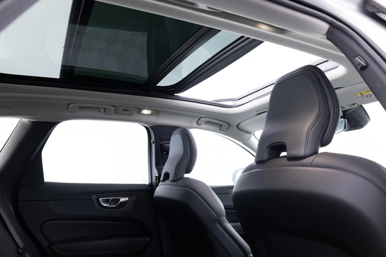 Volvo XC60 2.0 T8 Plug-in hybrid AWD Ultra Dark | SOH 99%