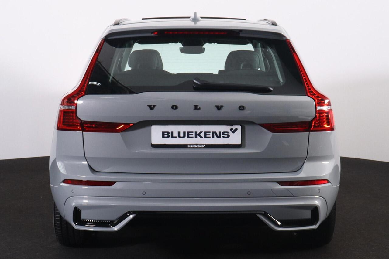 Volvo XC60 T6 Recharge AWD Ultra Dark - Luchtvering - Panorama/schuifdak - IntelliSafe Assist & Surround - 360º Camera - Harman/Kardon audio - Adaptieve LED koplampen - Verwarmde voorstoelen, stuur & achterbank - Parkeersensoren voor & achter - Elektr. bedienb. voor
