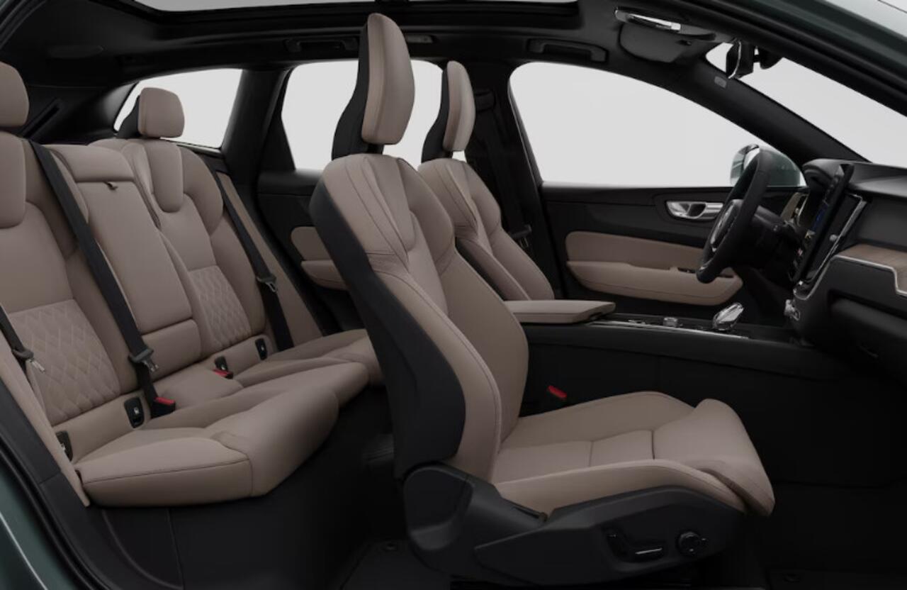 Volvo XC60 T6 350PK Automaat Plug-in hybrid AWD Plus Bright Panoramadak/ Elektrisch bedienbare voorstoelen met geheugen/ Stoelverwarming/ Stuurverwarming/ Harman Kardon audio/ 360 Camera/