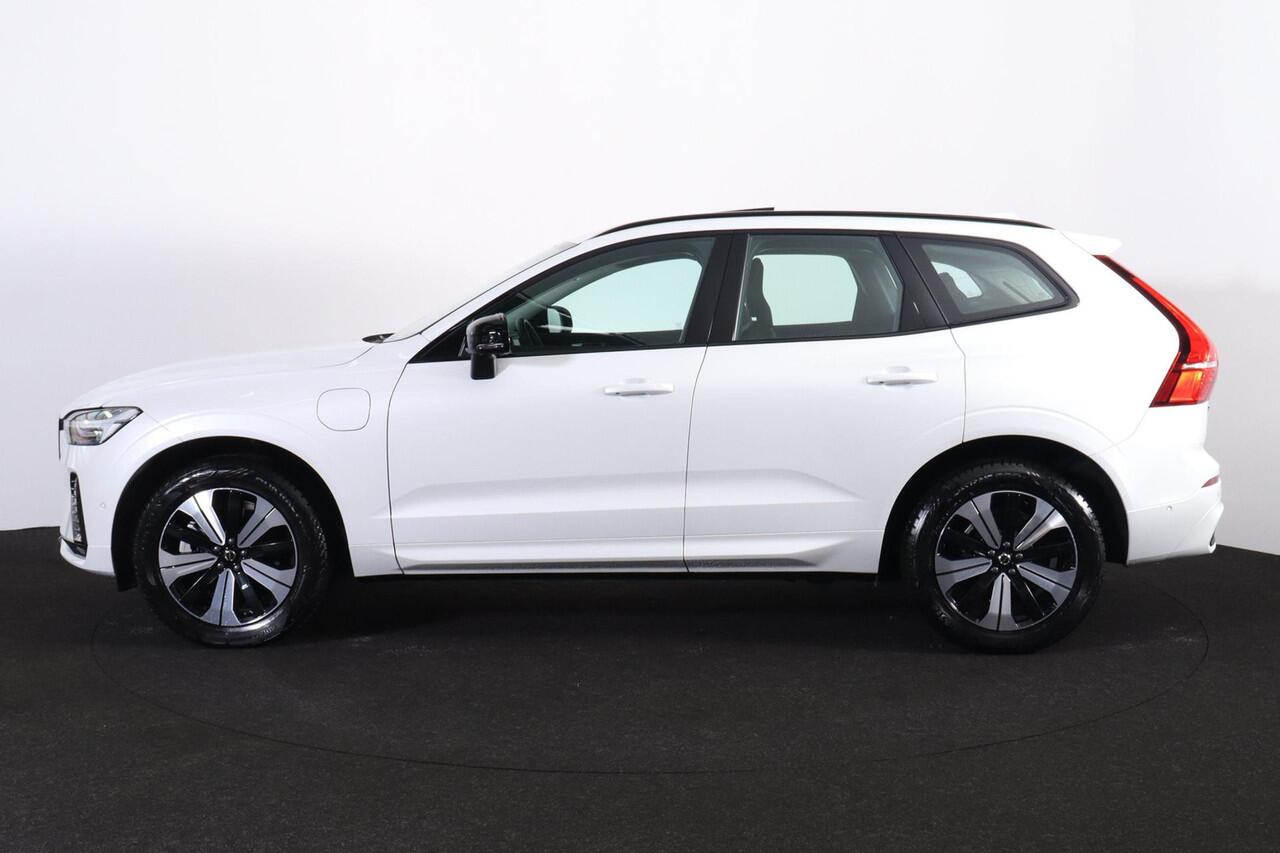 Volvo XC60 T6 Recharge AWD Plus Dark - Panorama/schuifdak - IntelliSafe Assist & Surround - 360º Camera - Verwarmde voorstoelen, stuur & achterbank - Parkeersensoren voor & achter - Elektr. bedienb. voorstoelen met geheugen - Draadloze tel. lader - Elektr. inklapbar