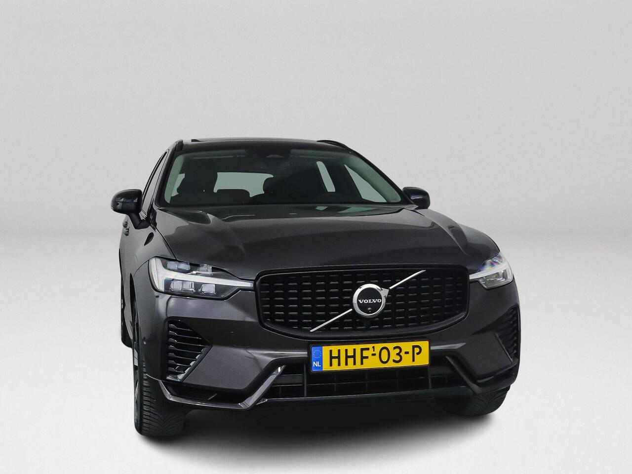 Volvo XC60 T6 Plug-in hybrid AWD Plus Dark | Panoramadak | 360° camera | Stoel- en Stuurverwarming | Trekhaak