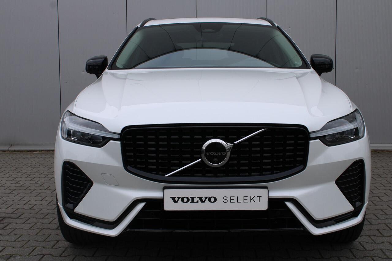 Volvo XC60 T8 455 pk Plug-in hybrid AWD Plus Dark | 21" Velgen | 360 graden camera | Harman Kardon