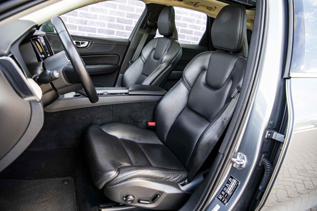 Volvo XC60 2.0 T8 Twin Engine AWD Inscription | Panoramadak | Stoel en Stuurverwarming | Adaptieve Cruise Control | Dode Hoek Detectie | Parkeer Camera |