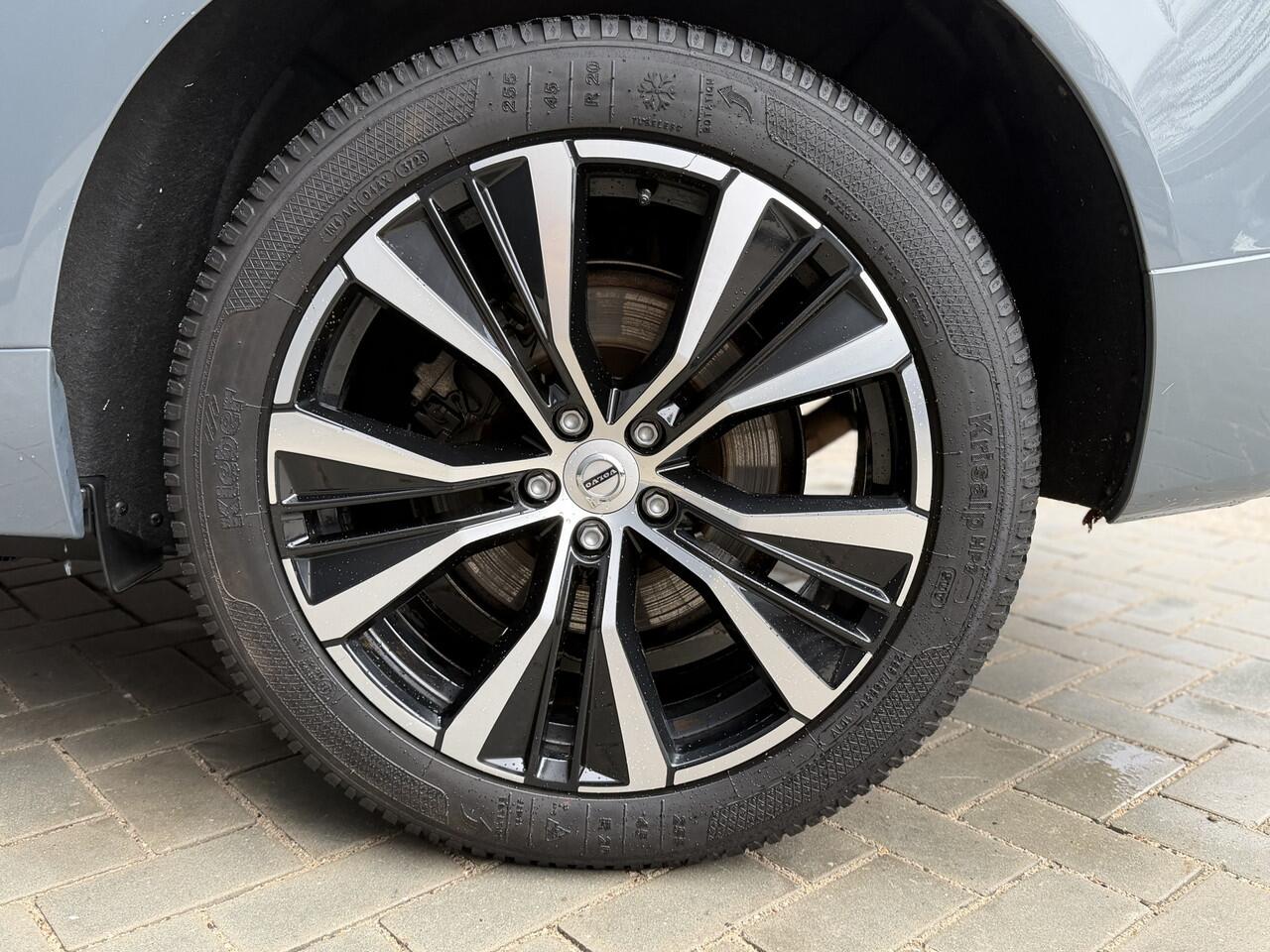 Volvo XC60 2.0 T8 Plug-in hybrid AWD Ultimate Bright 360 Camera | Climate | Head Up Display | Longe Range