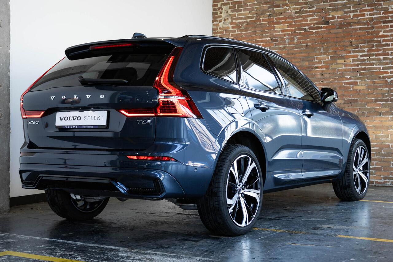 Volvo XC60 T6 Automaat Plug-in hybrid AWD Ultra Dark | Luchtvering | Bowers & Wilkins premium audio | 21'' Lichtmetalen velgen | 360° parkeercamera | Nappa lederen bekleding | Head-up display | Parkeerverwarming | BLIS | Adaptive cruise