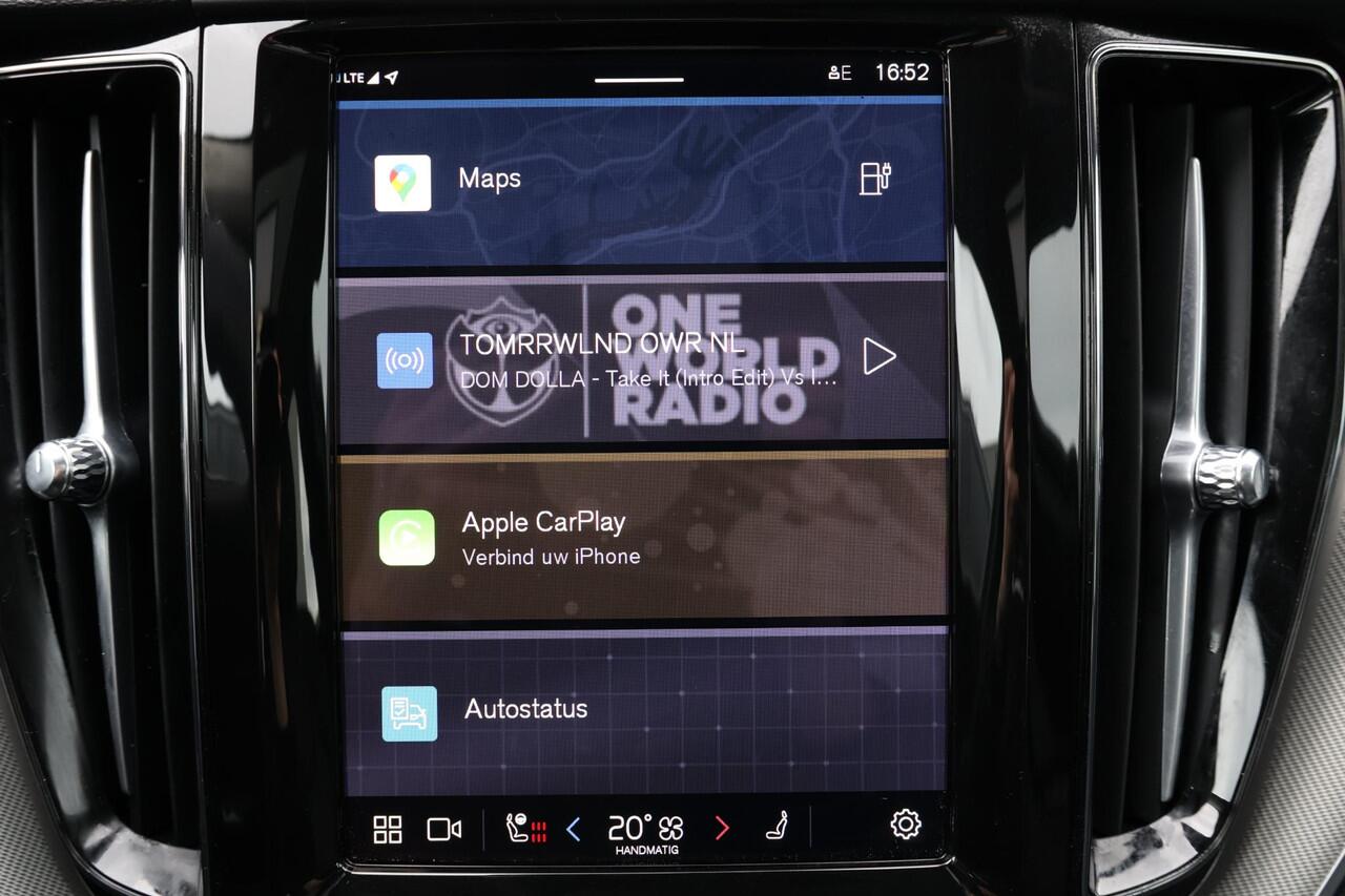 Volvo XC60 T6 Recharge AWD Plus Dark - Panorama/schuifdak - IntelliSafe Assist & Surround - 360º Camera - Verwarmde voorstoelen, stuur & achterbank - Parkeersensoren voor & achter - Elektr. bedienb. voorstoelen met geheugen - Draadloze tel. lader - Elektr. inklapbar