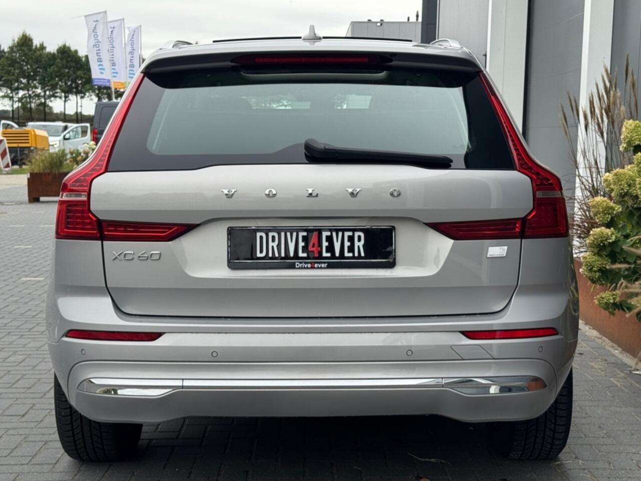 Volvo XC60 2.0 T6 AWD Inscr.Exp FULL PANO NAVI LEDER LED PDC