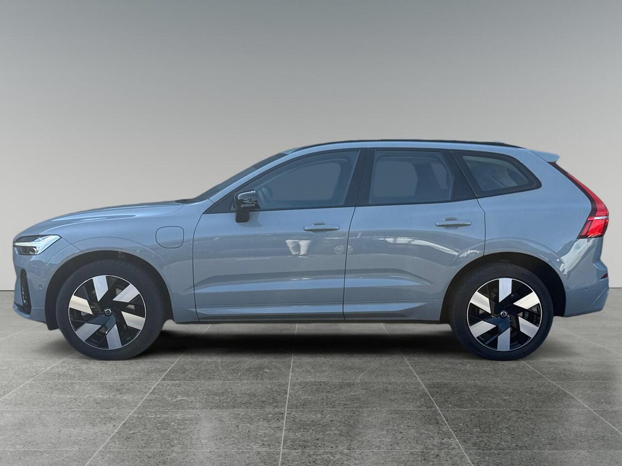 Volvo XC60 2.0 T6 Plug-in hybrid AWD Ultimate Dark | Trekhaak | Head-up Display | Stoelverwarming | 360 graden camera |