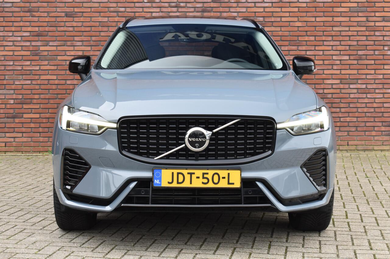 Volvo XC60 T6 350PK Plug-in hybrid AWD Plus Dark | Trekhaak | Harman/Kardon |