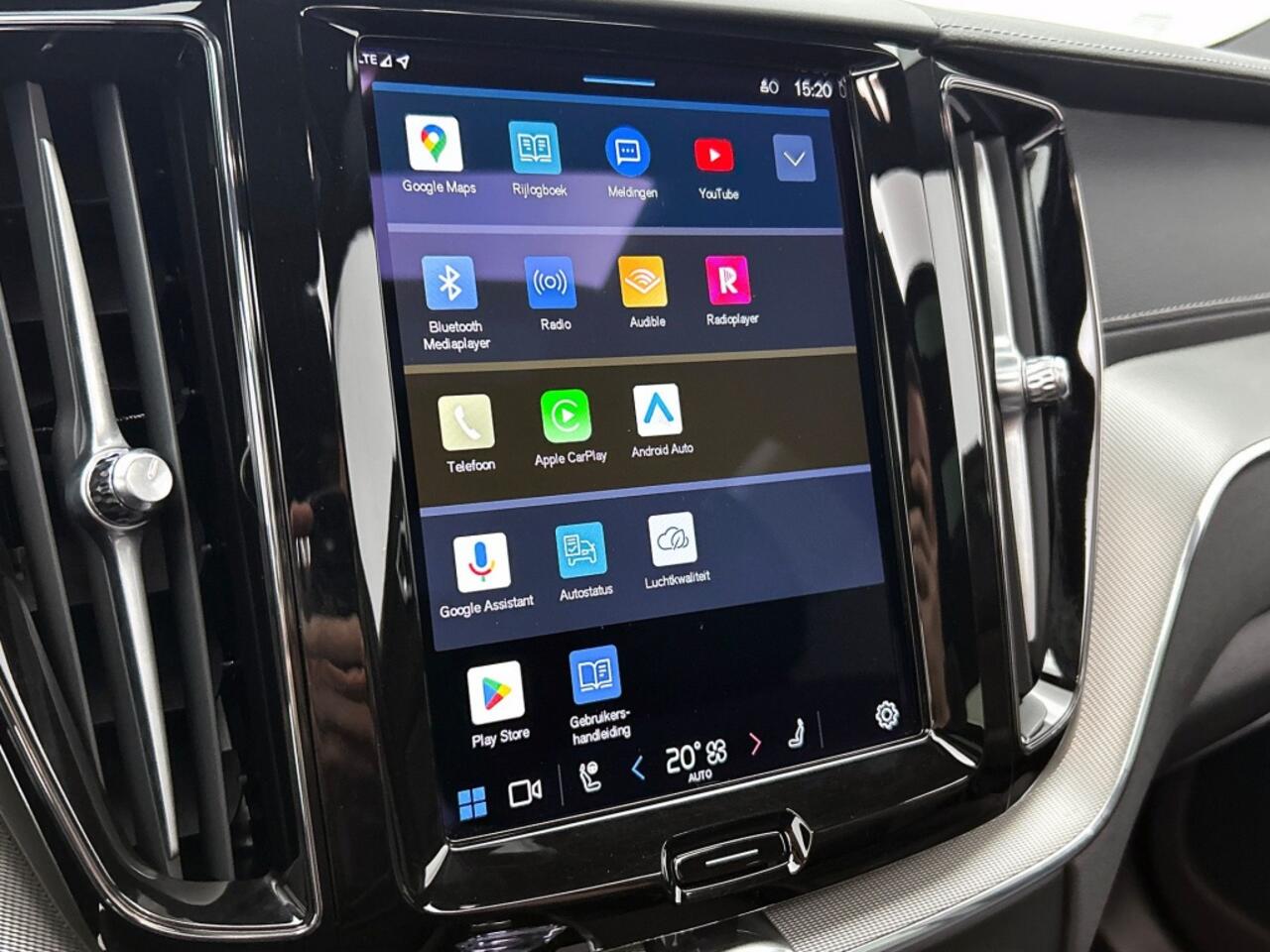 Volvo XC60 2.0 T8 AWD Ultimate Bright | 360° Camera | 21inch velgen |