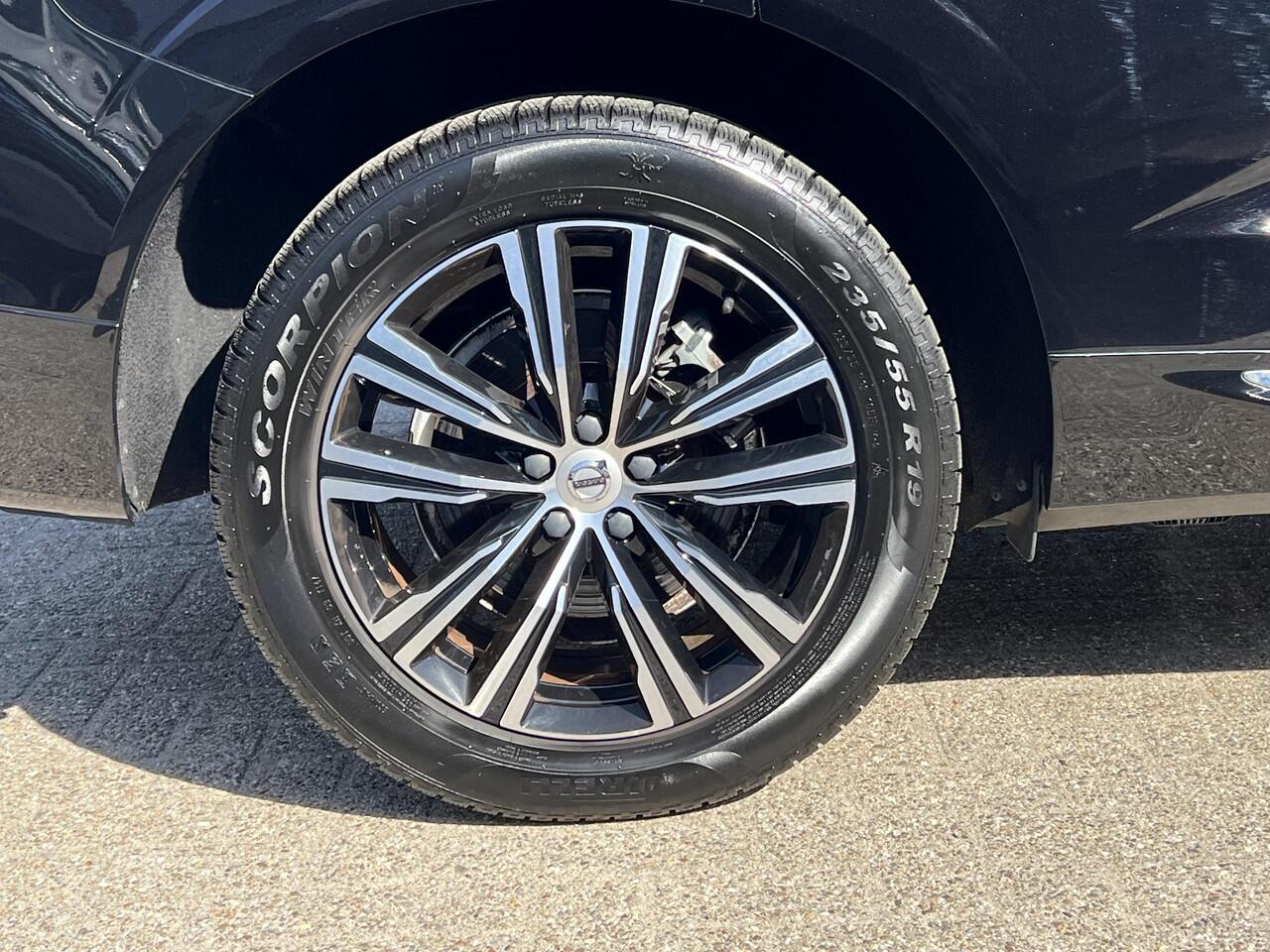 Volvo XC60 2.0 T8 Plug-in hybrid AWD Inscription | 455pk | Parking Pack | Stoelverwarming | 2.250kg Trekgewicht