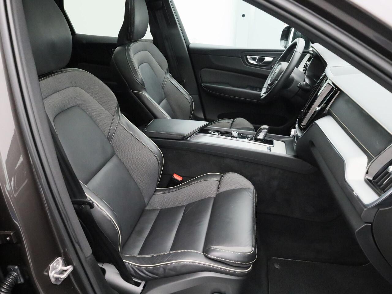 Volvo XC60 2.0 T8 Plug-in hybrid AWD R-Design | FACELIFT | PANO | CAMERA | KEYLESS | MEMORY | STOELVERWARMING | TREKHAAK