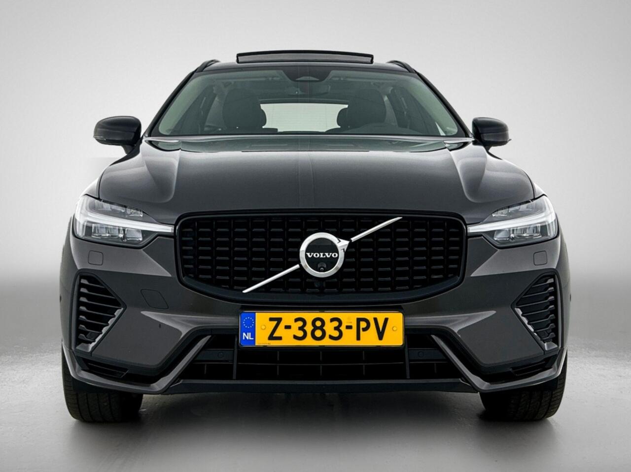 Volvo XC60 2.0 T6 AWD Ultra Dark | Trekhaak | Leder | Panorama dak |