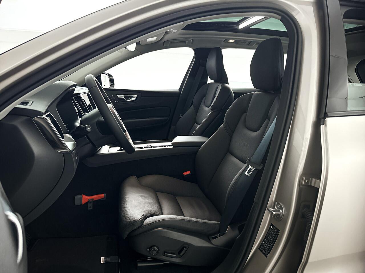 Volvo XC60 T6 Plug-in hybrid AWD Ultra Dark | Panoramadak | 360º camera | Head-up Display | Stoel- en Stuurverwarming | Harman Kardon | Trekhaak