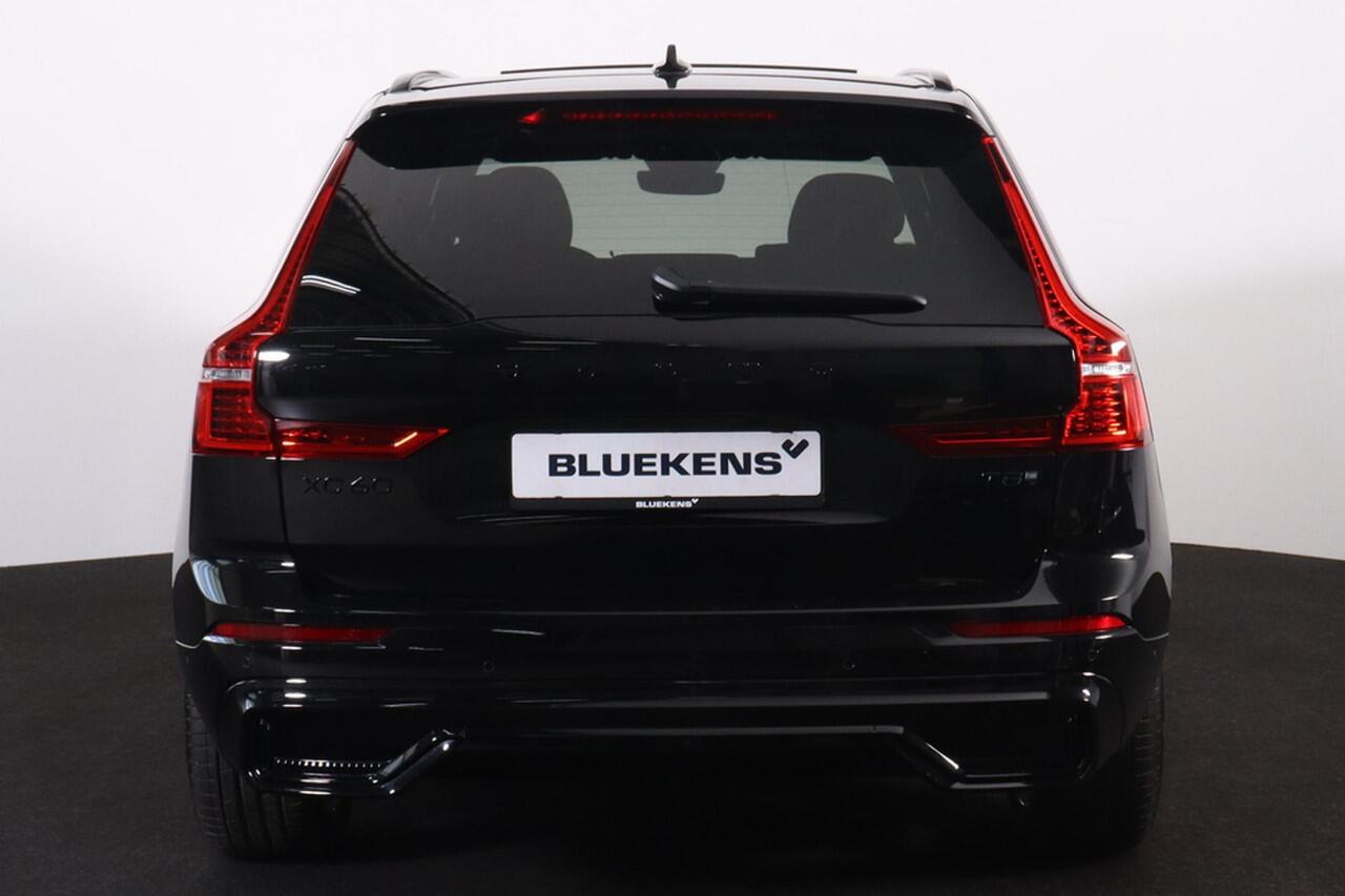 Volvo XC60 T8 Recharge AWD Plus Black Edition - Luchtvering - Panorama/schuifdak - IntelliSafe Assist & Surround - 360º Camera - Adaptieve LED koplampen - Verwarmde voorstoelen, stuur & achterbank - Parkeersensoren voor & achter - Elektr. bedienb. voorstoelen met ge