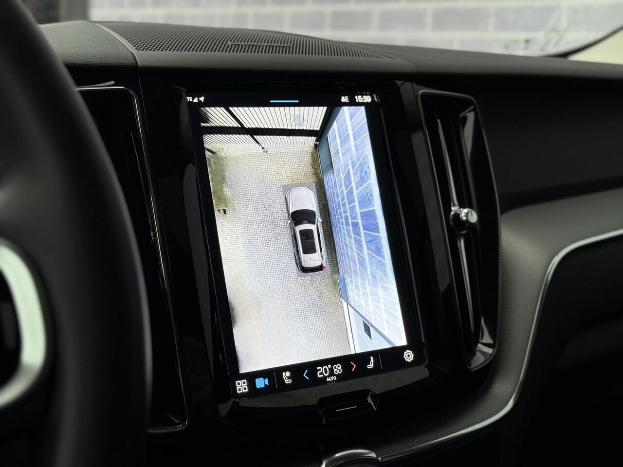 Volvo XC60 T6 Plug-in hybrid AWD Ultra Bright | Luchtvering | Trekhaak 2250 kg | 360° Camera | Harman Kardon Audio | Elektrisch Verstelbare Voorstoelen | Stoel-/Stuurverwarming