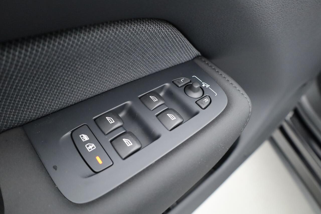 Volvo XC60 T6 Plug-in hybrid Plus Black Edition | Pano | Harman Kardon | Memory Seats | 360cam | Blis | Pilot Assist | 21''