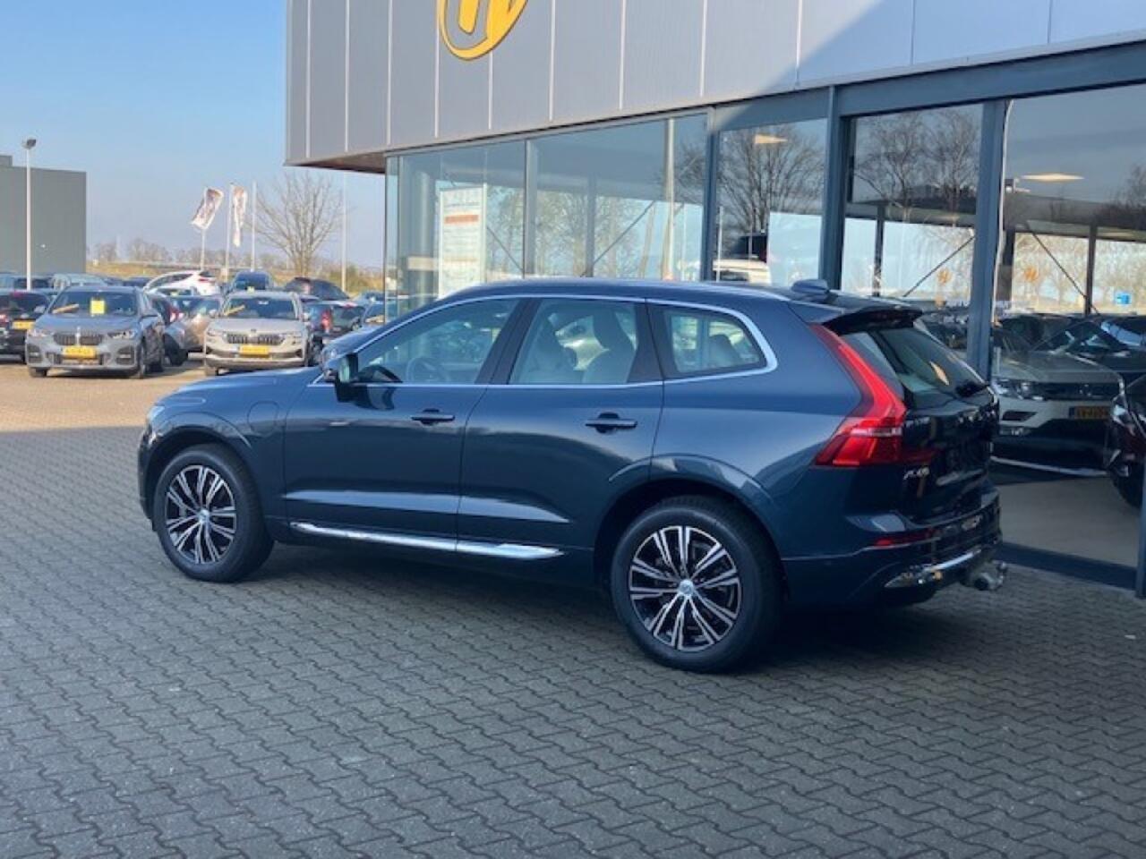 Volvo XC60 2.0 Recharge T6 AWD Inscription - Pan dak - leer - stoel/stuurv