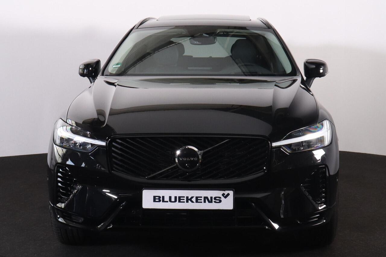 Volvo XC60 T8 Recharge AWD Ultra Dark - Panorama/schuifdak - Massage&Ventilatie stoelen - IntelliSafe Assist & Surround - 360º Camera -Nappa leder - Harman/Kardon audio - Adaptieve LED koplampen - Verwarmde voorstoelen, stuur & achterbank - Parkeersensoren voor & ac