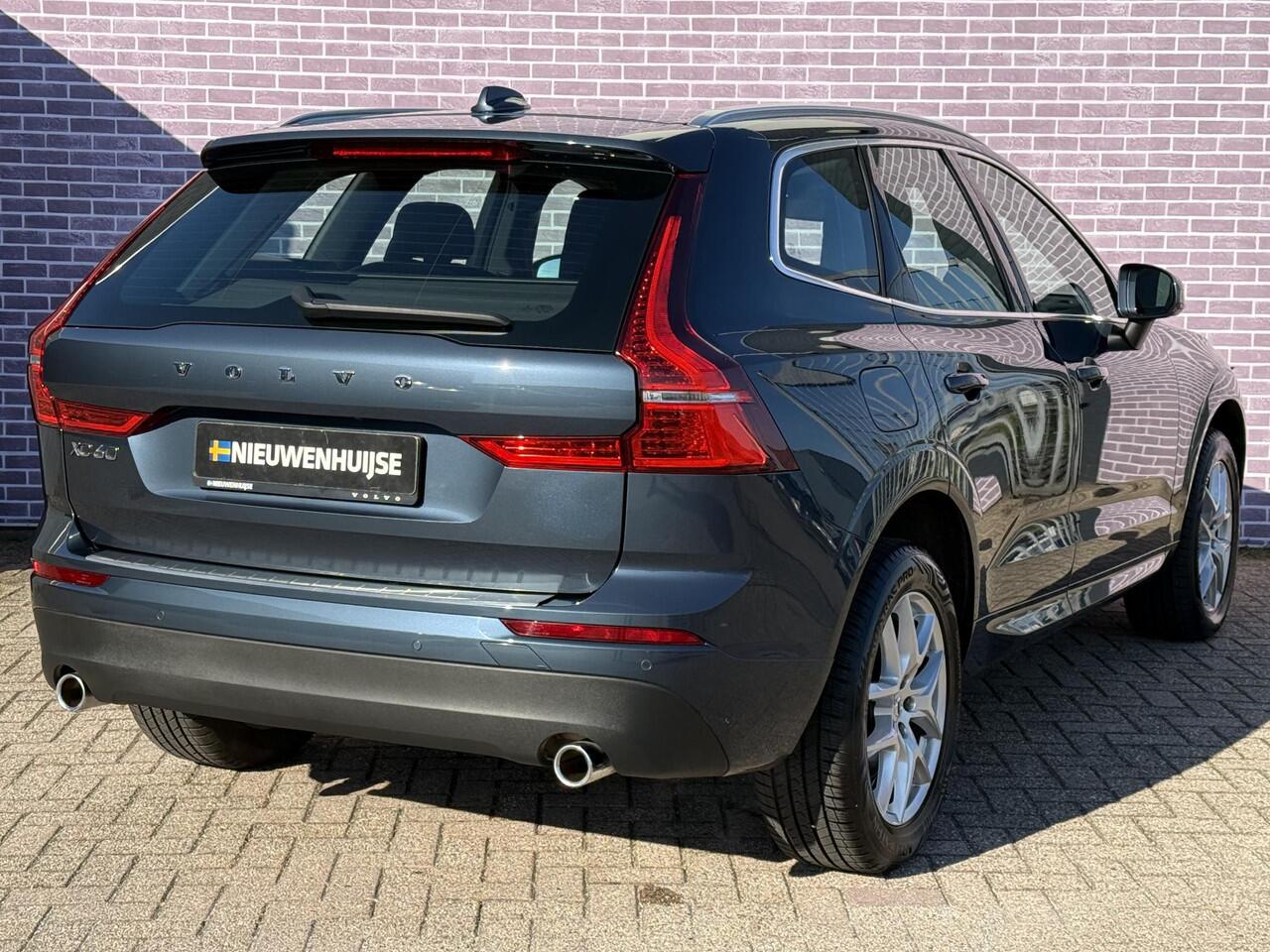 Volvo XC60 2.0 T4 Momentum | Trekhaak | Leder | Stoelverwarming | All season banden | Smartphone integratie | Navigatie | Camera |