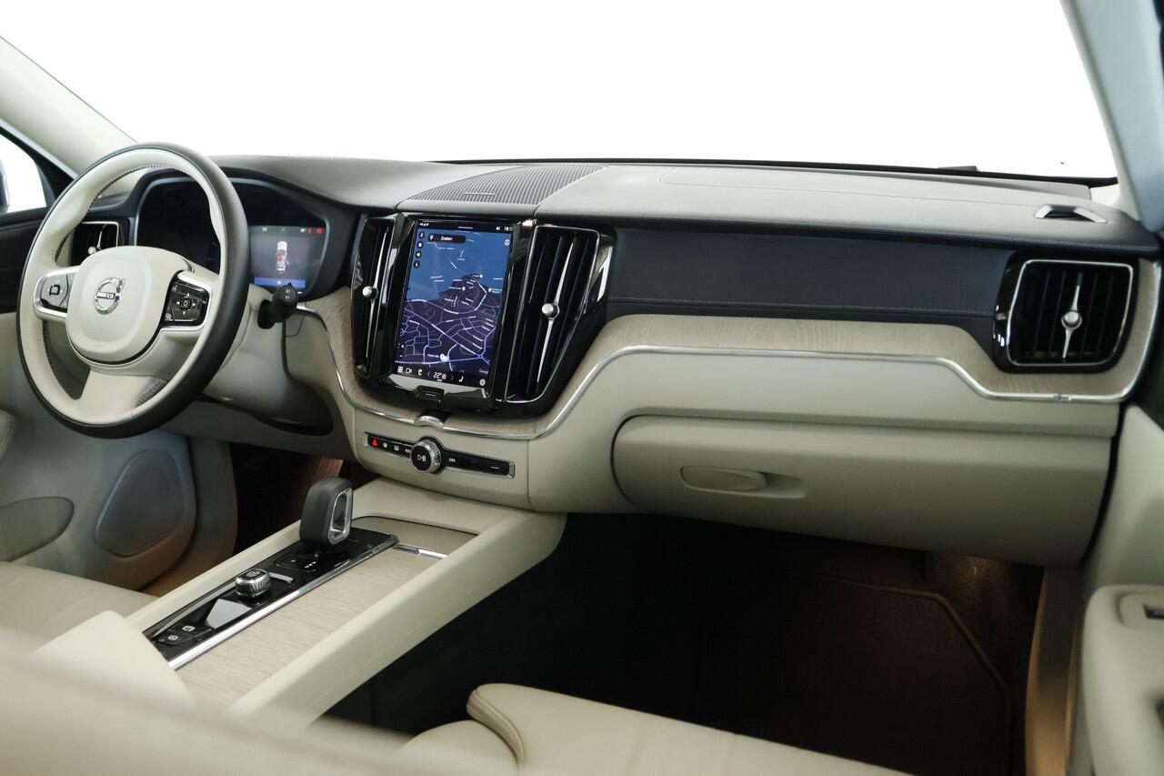 Volvo XC60 2.0 T8 Plug-in hybrid AWD Plus Bright / Opendak / H&K / HUD / Pilot assist / Cam