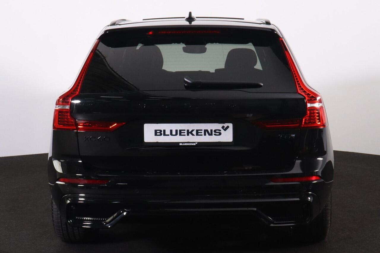 Volvo XC60 T8 Recharge AWD Ultra Black Edition - Luchtvering - B&W Audio - Panorama/schuifdak - IntelliSafe Assist & Surround - 360º Camera - Adaptieve LED koplampen - Verwarmde voorstoelen, stuur & achterbank - Parkeersensoren voor & achter - Elektr. bedienb. voors